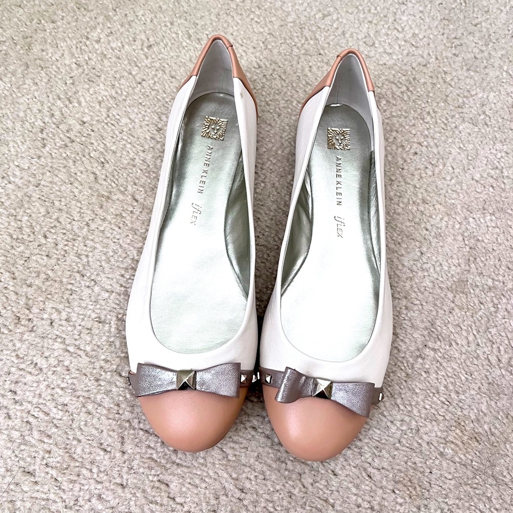 Anne Klein flats size 8.5 NWT